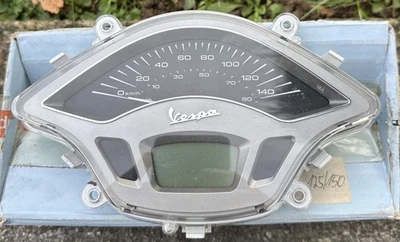 STRUMENTAZIONE CONTACHILOMETRI/TACHIMETRO VESPA PRIMAVERA 125/150 RIF. 1D000453 - Immagine 1 di 2