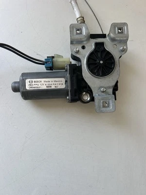 Chevrolet Monte Carlo 2002 puerta delantera izquierda ventana motor fabricante de equipos originales Foto 1 de 4