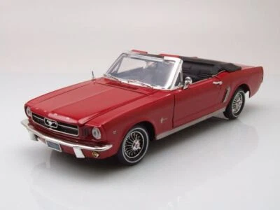 Ford MUSTANG Cabrio 1964 Rosso Modellino Auto 1:18 MotorMax - Immagine 1 di 4