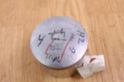 Kawasaki H2 1972-1974 pistón cuarto sobre nuevo Foto 1 de 4