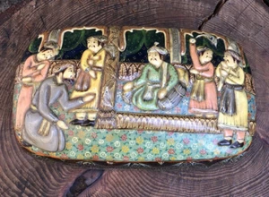 Antique Indian Kashmiri paper mache hand painted box Mughal Darbar Maharajahs - Picture 1 of 8