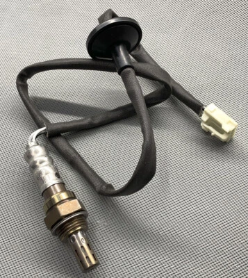 Sensor de oxígeno trasero aguas abajo 2013 para Toyota Sienna sensor de 2,7 L 234-4540 NTK Foto 1 de 4