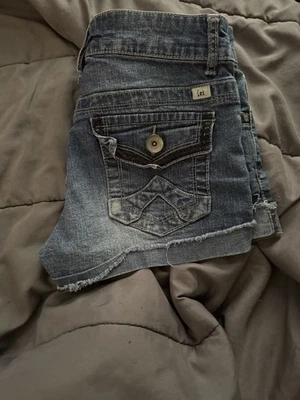 LEI Ashley Low Rise Shorts Womens Size 5 Jrs Blue Distressed Denim - Image 1 of 3