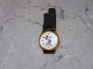 Lorus Women Mickey Mouse Gold Tone Leather 1-1/4" Quartz Watch New Battery - Picture 1 of 5