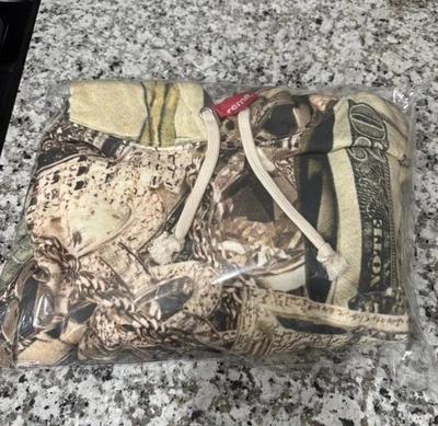 Authentic SUPREME Bling Hoodie Sweatshirt Pullover Green Small - Image 1 of 4