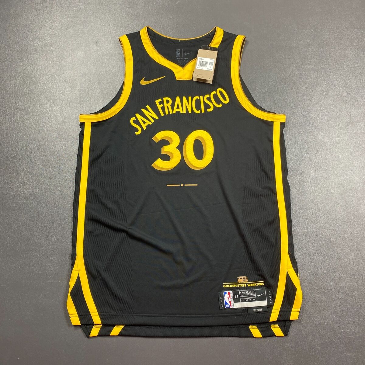 Preços baixos em Nike Golden State Warriors Preto Roupas e Preços baixos em Nike Golden State Warriors Preto Roupas e