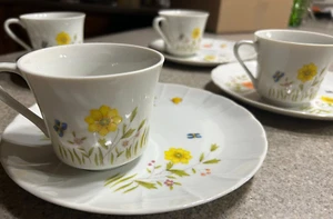 4er Set Servier Brunch Teetasse, Teller Andrea von Sadek China Blumen Japan/nur - Bild 1 von 8