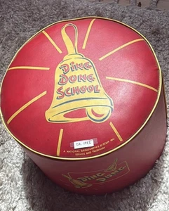 Vintage Ding Dong Schule Ding Dong Lesestuhl 9" Höhe. Vintage NBC Studios - Bild 1 von 5