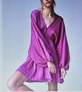 Mini Vestido Free People Arzel Kimono Satinado Cuello en V Profundo Rosa Mujeres Mediano Nuevo con Etiquetas $128 - Imagen 1 de 22