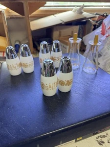 Vintage Westinghouse Pyrex Salt Pepper Shaker Lot 4 Sets Gold Butterfly Daisy - Bild 1 von 11