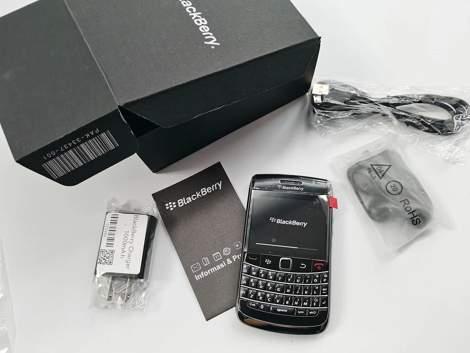 BlackBerry Bold 9780 - 512 MB - 3G  5MP microSDHC GPS Black/White  (Unlocked) s7 - Image 1 of 4