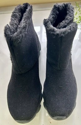 Botas Avon Cojín Walk by Avon Talla 7 Negras Forradas Peludas al Tobillo Botas sin Cordones Foto 1 de 4