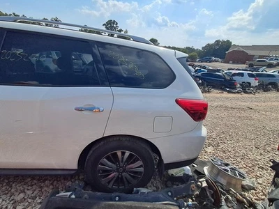 Used Left Quarter Glass fits: 2017 Nissan Pathfinder privacy tint Left Grade A - Изображение 1 из 4