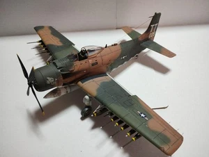 Modellino in plastica macchina completa 1/48 A-1J Skyradar - Foto 1 di 18