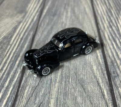 Hot Wheels 1936 '36 cable negro con Silver Flames HW Pride Rides Series 2004 Foto 1 de 3