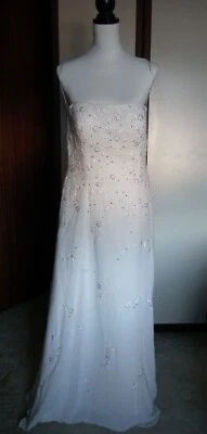 Jora off white full length dress/wedding dress size XL - Image 1 of 4