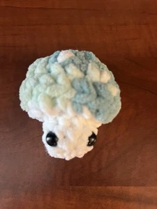 Handmade Crochet Expandable Mushroom w/ Eyes Green & White - Small - NEW - Picture 1 of 5