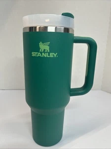 Taza aislada al vacío de acero inoxidable Stanley Tumbler 40 OZ con mango y tapa verde - Imagen 1 de 7