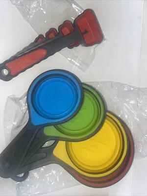 8 Piece Collapsible Silocone Measuring Cups/Spoons - Image 1 of 3
