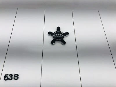 09-20 AUDI A3 QUATTRO LLANTA DELANTERA O TRASERA RADIOS TAPACUBOS CENTRAL OEM Foto 1 de 4