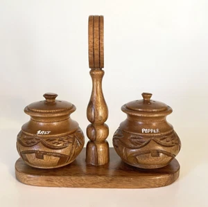 Vintage geschnitzte Holz Salz- und Pfefferstreuer mit Caddy - Bild 1 von 8