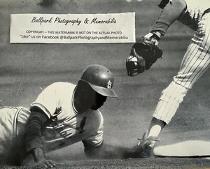 Lou Brock St. Louis Cardinals HOF 938 Stolen Bases at Wrigley Field 8x10 Photo - Picture 1 of 1