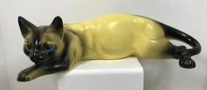 Vintage Siamese Cat with Blue Eyes Porcelain Figurine - Picture 1 of 12