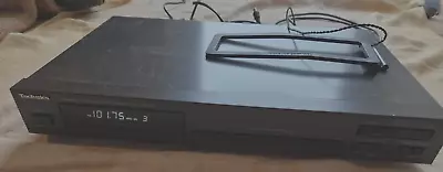 Technics ST-610 flacher Stereo Synthesizer Tuner +Anschlußkabel 2x Antenne + AVR - Bild 1 von 2