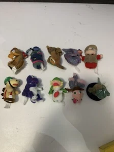 2001 Accord Publishing Lot of Finger Puppets 9 Dinosaurs & Paleontologist - Picture 1 of 5