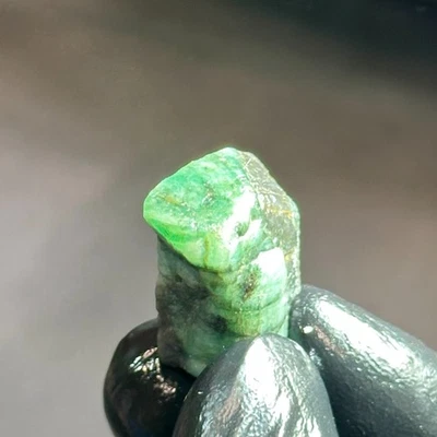 100% Natural Green Emerald Rough From Zambian Earth Mined 29.4Cts Healing Rough - Image 1 of 4