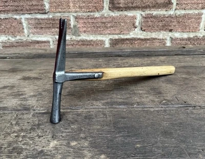 Vintage R Timmins Strapped Tack Saddlers Claw Hammer Old Tool - Image 1 of 4