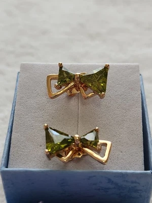 10k Yellow Gold Trillion Cut Peridot Bow Stud Earrings 1/2" - Image 1 of 4