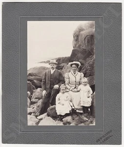 Familia imperial rusa de la década de 1910 de vacaciones en Crimea foto grande Onischenko ALUPKA - Imagen 1 de 2
