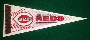 VINTAGE STYLE CINCINNATI REDS MLB LICENSED MINI PENNANT, NEW - Picture 1 of 1