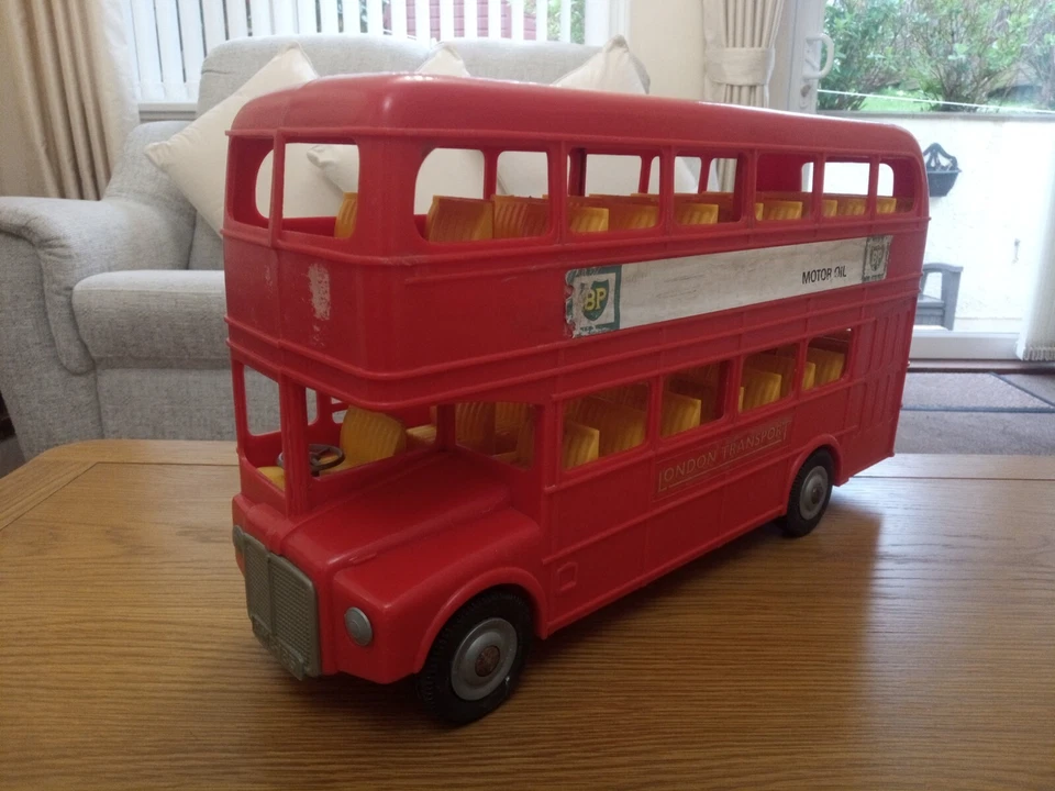 Autobús Routemaster Tudor Rose AEC a gran escala posiblemente 1:18 década de 1960 17" de largo  Foto 1 de 4