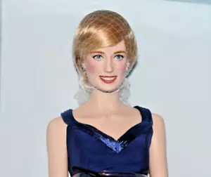 Muñeca retrato de porcelana vintage Diana princesa de Gales 17", certificado de autenticidad, por Franklin Mint - Imagen 1 de 24