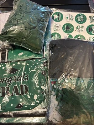 Ultimate Graduation Party Bundle - Verde/Blanco - Ver descripción para más detalles  Foto 1 de 4