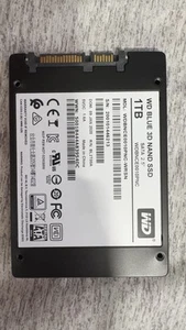 WD Blue 1TB 3D NAND SATA III 2.5 in. Internal SSD hard drive - Afbeelding 1 van 2