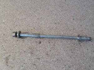 1993 93 Yamaha Virago 535 Rear Wheel Axel & Bolt - Free Shipping - Bild 1 von 3