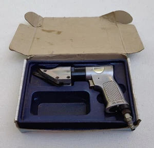 Northern Industrial Tool Heavy Duty Pneumatic Air Metal Cutting Shears # 15760 - Picture 1 of 7