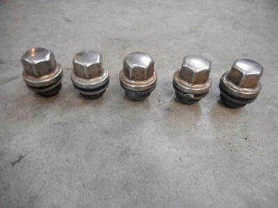 2004 LAND ROVER DISCOVERY II PORCAS DE RODA 5 PEÇAS  - Imagem 1 de 4