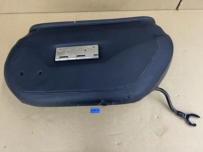 2018-2023 原始设备制造商 Harley-Davidson Heritage 软尾右鞍袋底部 — 第 1/4 张图片