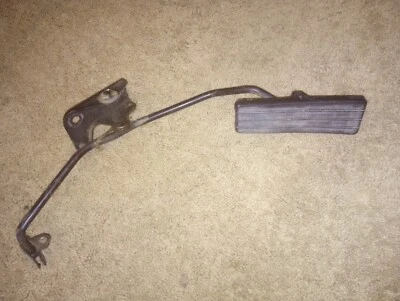 Dodge Raider Mitsubishi Montero 1983-1991 conjunto de palanca de pedal de gasolina OEM Foto 1 de 2