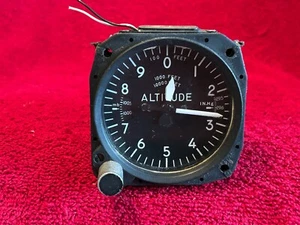 UNITED INSTRUMENTS ALTIMETER P/N 5934AD-3 CORE - Picture 1 of 6