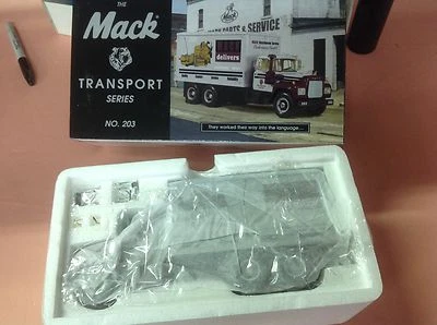 PRIMERA MARCHA MACK TRANSPORT SERIES N. 203 R-600 1:34 1999 #19-2410 SOLO 2.500 HECHO Foto 1 de 4