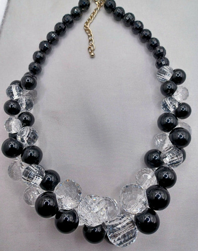 VETEMENTS "Collana Bauble nera e trasparente sfaccettatura scacchiera e perline lisce 18 20"