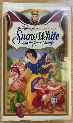 Walt Disney's Masterpiece Collection "Snow White & the Seven Dwarfs" VHS 1524 - Image 1 of 4