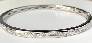 18K White Gold & 0.70CT Diamond Hinged Bangle Bracelet - Picture 1 of 10