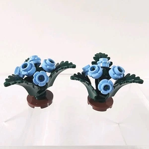 Lego X2 Plantas Arbustos Flor Azul Ciudad Amigos Sin usar, en caja Curvado Dk Verde Hojas - Imagen 1 de 4