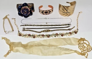 Mixed Lot Of 10 pieces of Costume Jewelry.  Necklaces, Cuffs & Link  Bracelets - Picture 1 of 9